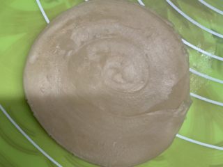 27、红枣酥,擀平它。