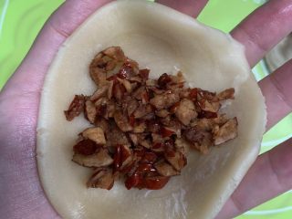 28、红枣酥,加入红枣。