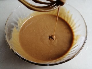 9、红糖马拉糕,拌均匀