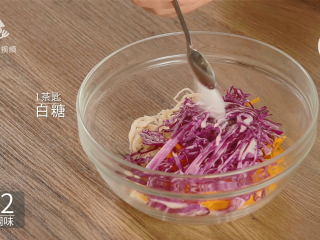 8、清爽柠檬薄荷鸡丝，减肥族的低脂肉菜,加入1茶匙白糖