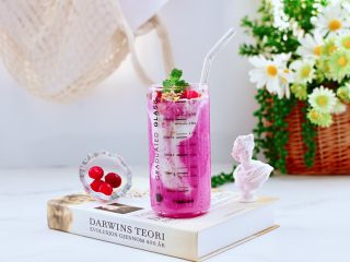 15、火龙果蔓越莓麦片酸奶昔,成品