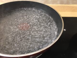 11、枸杞猪肝皮蛋瘦肉汤(清肝明目,烧开