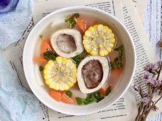 12、牛髓骨玉米汤,最后撒上香菜