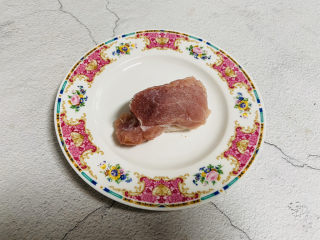 2、芹菜炒胡萝卜,猪肉