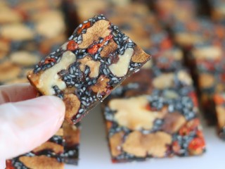 17、自制阿胶糕,成品图