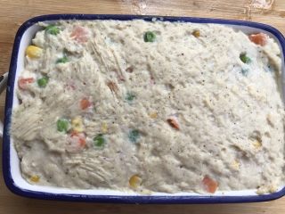 14、快手减脂餐，杂蔬鸡肉小方,蒸好后，出锅，去保鲜膜。