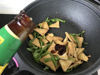 16、青椒炒豆腐,加少许蚝油；