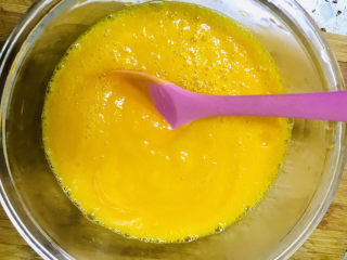 15、金汤花胶鸡,捣成泥状