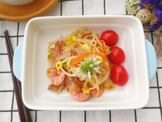 15、快手菜，肉丝豆芽爆海虾,豆芽清脆爽口，海虾清甜，肉丝香嫩
