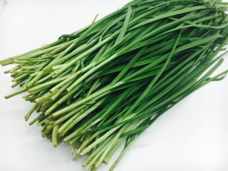 1、韭菜小圆子,韭菜800g