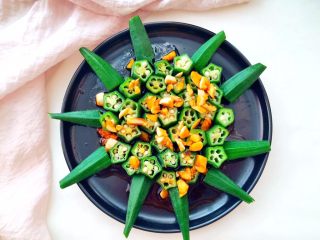 16、凉拌秋葵,成品。