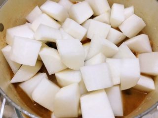 16、冬季暖身——萝卜焖羊腩,加入萝卜小火焖20分钟