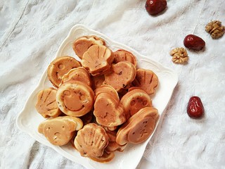 12、坚果无水蛋糕,成品。