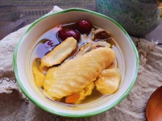 9、红枣西洋参鸡汤,成品。