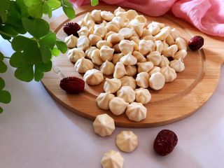 13、无糖红枣溶豆,成品