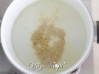 2、藜麦杂粮小米粥,水锅放藜麦杂粮