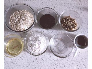 1、燕麦芝麻核桃酥－低卡又香酥的小饼干,备齐所用材料