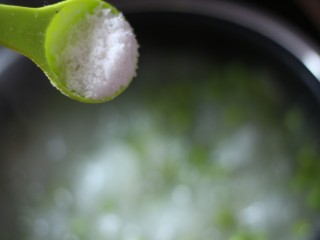 11、山药豌豆排骨汤,豌豆加入时也加入盐。