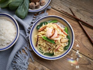 21、大煮干丝,出锅装盘。