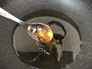 8、绿豆糕～蔓越莓版,加入80g麦芽糖