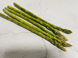 1、芦笋炒肉片,芦笋