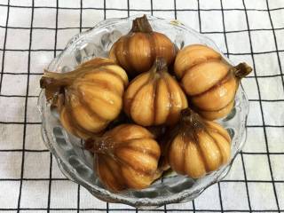 12、糖醋蒜,15天后的蒜头，非常酸甜可口，特别嫩脆