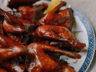 15、港式脆皮鸡,外酥里嫩，满嘴回香。