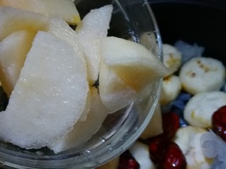 12、马蹄糖水,加入鸭梨块儿