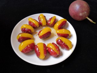 18、百变水果 百香果味糯米酿红枣,也可以淋上一点蜂蜜。