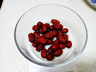 5、红枣红糖馒头,红枣称好