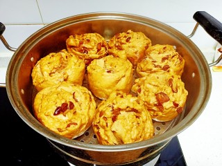 13、红枣红糖馒头,大火煮开转中火蒸20分钟，再焖2分钟