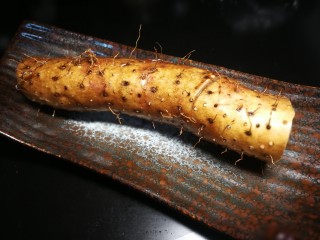 12、秋冬滋补篇:鲍鱼排骨山药汤（含鸡汤粉做法）,山药洗净去皮