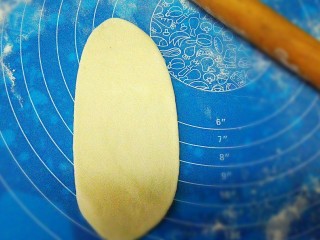 16、苦瓜发面饼,擀成牛舌状