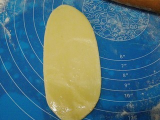 18、苦瓜发面饼,刷上油酥