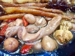 21、补气益血滋补浓汤人参五珍凤肚汤,想来一碗吗……?