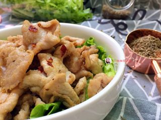 11、孜然辣肉片,成品图