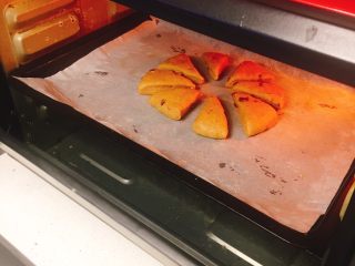 11、全麦司康~超简单无油低脂版,烤箱预热200度