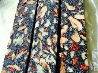 6、纯手工自制阿胶糕,成型后可以切条切片了！