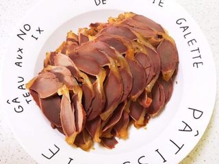 11、酸辣鸡胗,鸡胗晾凉后切成薄片