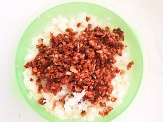 14、健康减脂午餐便当,加入腊肠