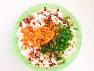 16、健康减脂午餐便当,加入胡萝卜和葱末