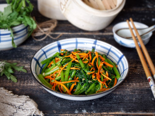 8、虫草花炒茼蒿,成品