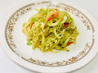 15、卷心菜炒粉丝,微辣爽脆的卷心菜炒粉丝????超下饭了。