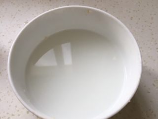 8、糖醋藕丁,三克淀粉兑少量水