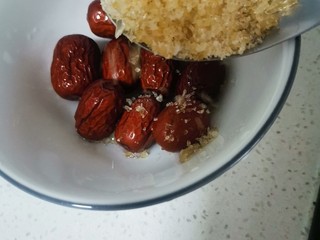 6、红枣银耳羹,红枣里加一勺冰糖