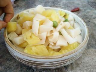 7、糖菠萝藕丁,不用拔凉，直接控水就可以