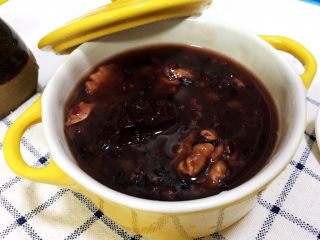 16、红枣黑米粥,上桌品尝吧，健康美颜～