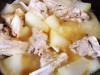 17、排骨焖冬瓜,关火