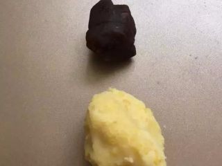 10、【自制绿豆糕】入口即化的夏日小点,豆沙和绿豆泥的比例为1:2,做30克的绿豆糕,豆沙10g