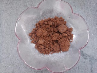 3、红枣红糖水,红糖准备30g